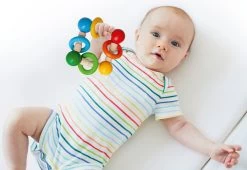 Holzrassel Baby Eichhorn Mit Kugeln Und Ringen Ab 3 Monaten