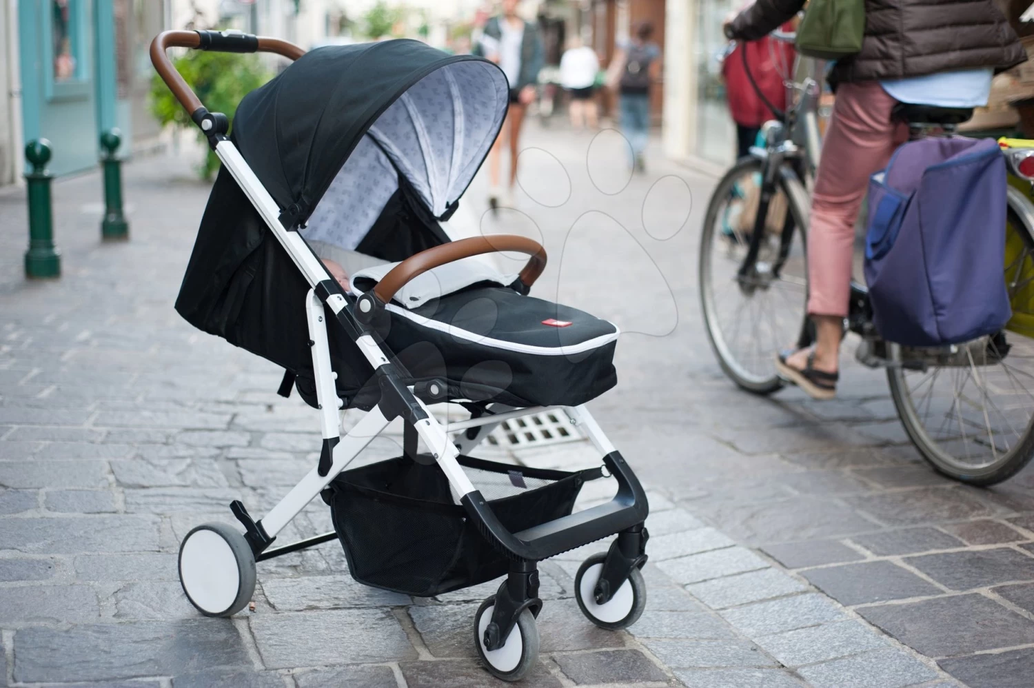 Sportkinderwagen CityLink® III Red Castle Faltbar Mit Weißer Konstruktion Und 5-Punkt-Sicherheitsgurt Ab 0 Monaten – Bild 16