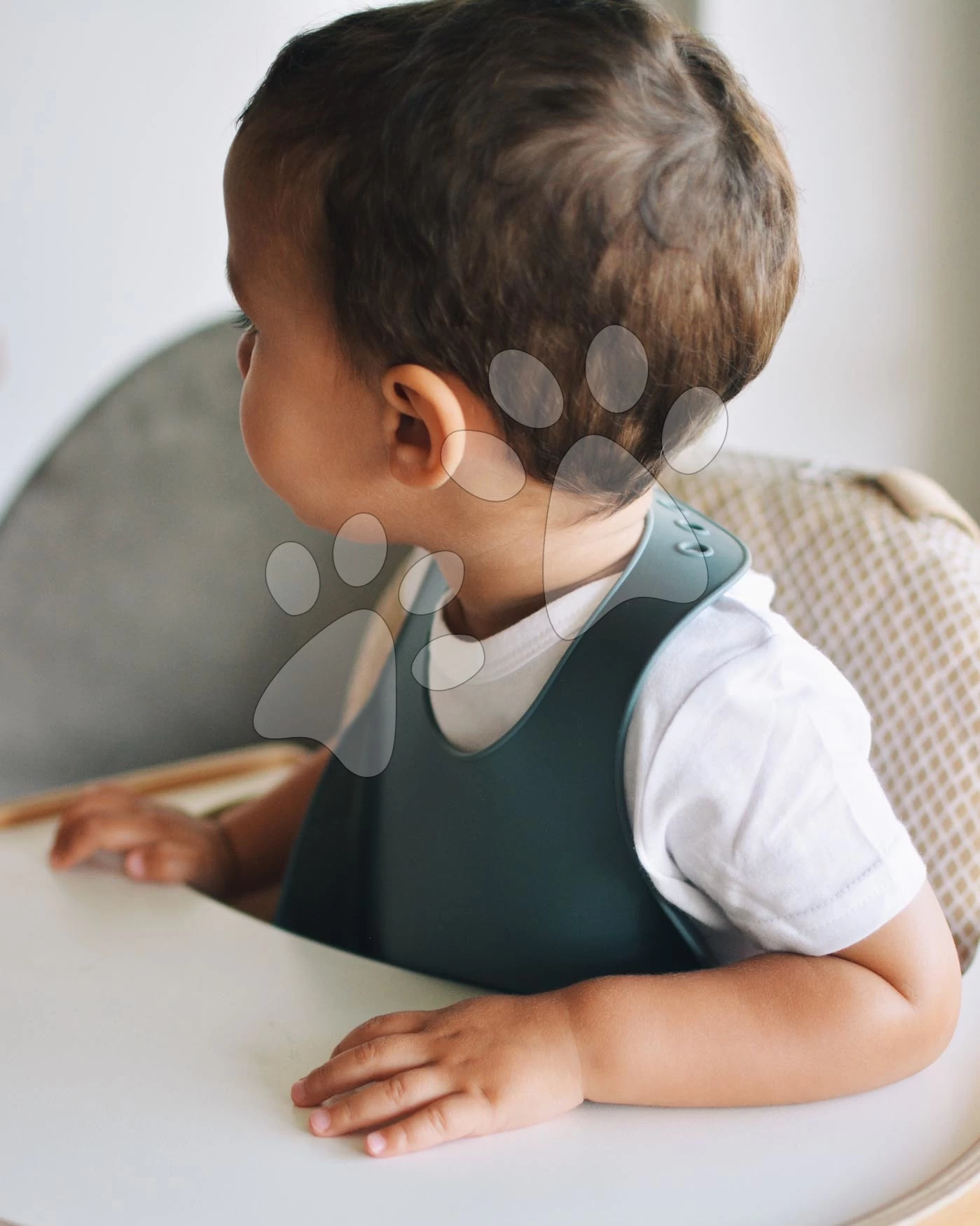 Lätzchen Für Kinder Silicone Bib Beaba Light Mist & Sage Green Aus Weichem Silikon Und Knöpfen 2 Stück Ab 4 Monaten BE913542 – Bild 6