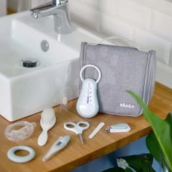 Babypflegeprodukte Hanging Toiletry Pouch Beaba In Hängetasche Mit 9 Zubehör Grün-blau